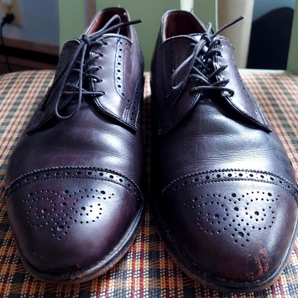 Size 11 mens Allen Edmonds brown leather dress shoes